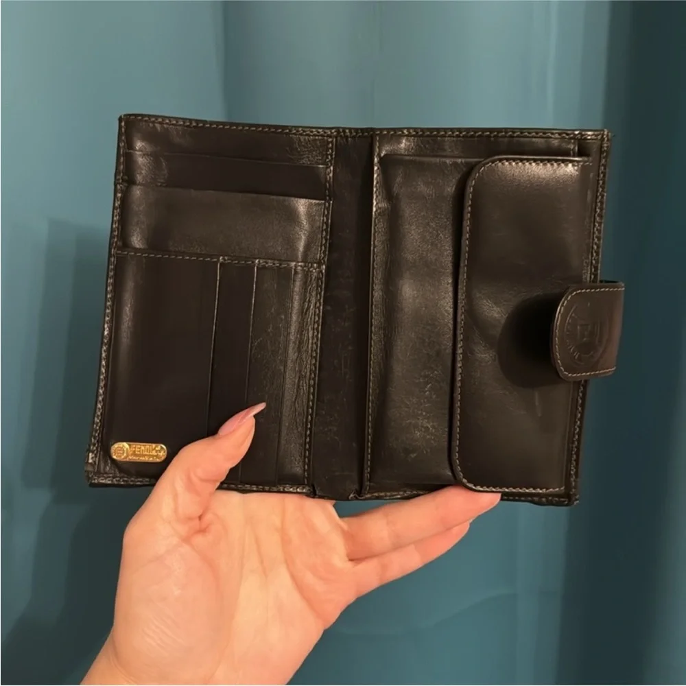 Fendi Black and Brown Logo Wallet - Picture 8 of 15